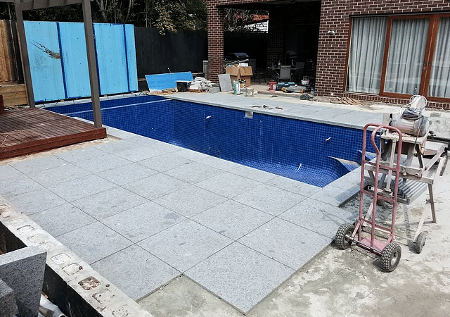 Pools – Who Comes First, Designer Or Pool Builder?
